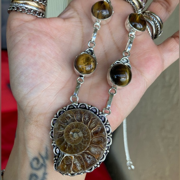 925 sterling silver overlay genuine fossil shell ammonite & tiger eye necklace - Picture 7 of 16